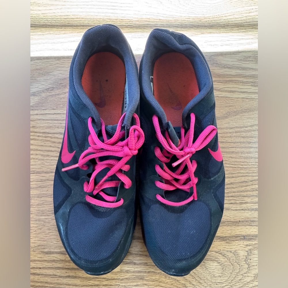 [Nike] Dual Fusion TR Black and Pink Cross-training Sneakers Sz: 7.5M